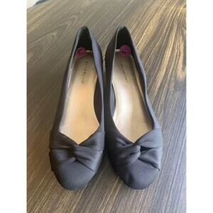 Bandolino Black Wedge Shoes • Size 8.5